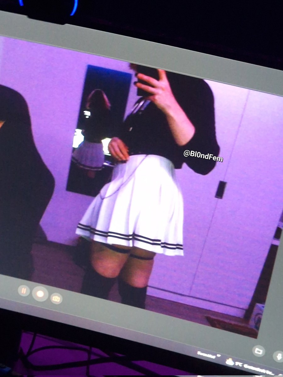 Bl0ndFem's tweet photo. Minecraft outfit equipped https://t.co/ubnbZrwsse