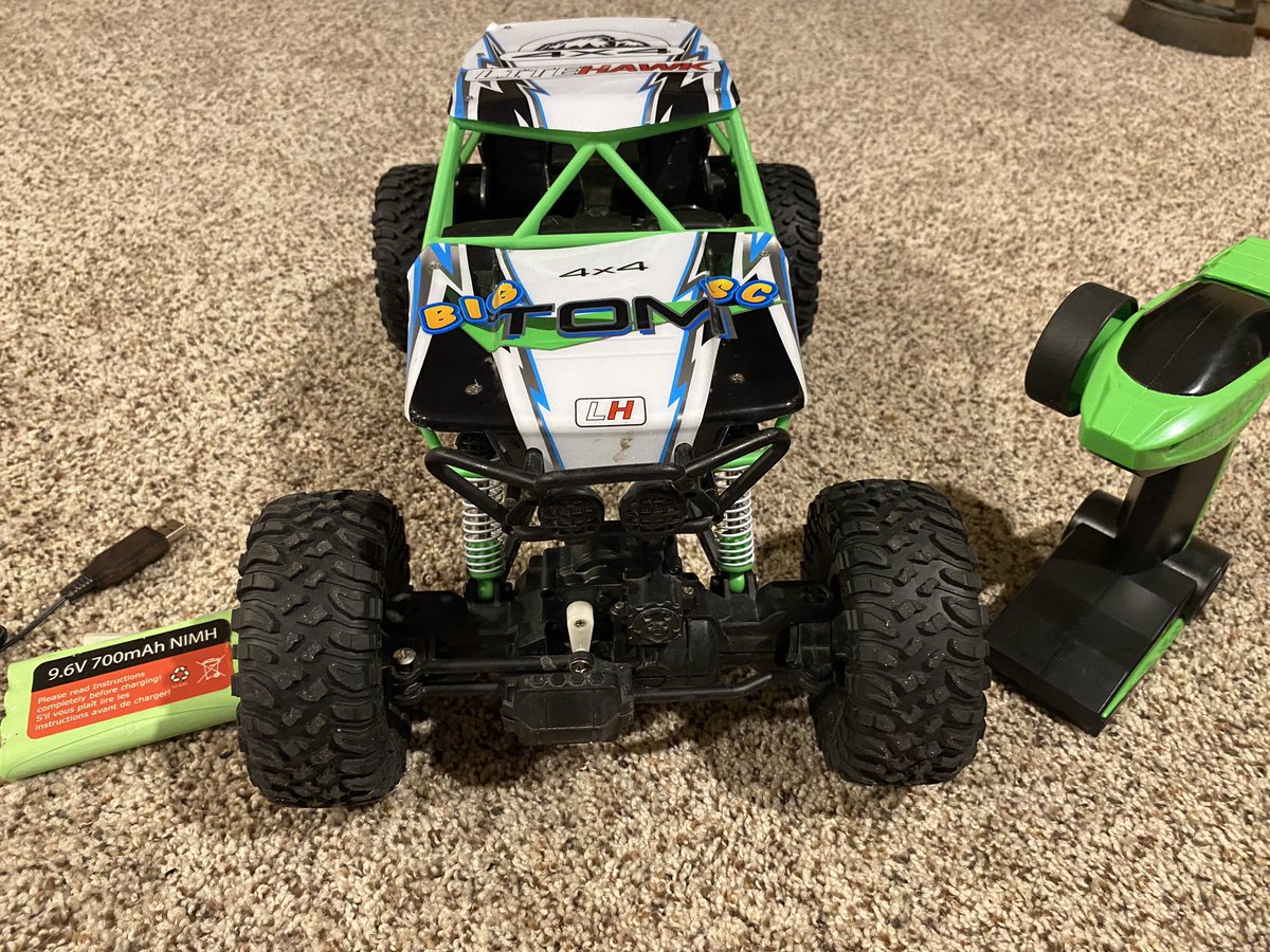@SplittysH I’m selling my 1/12 hobby grade RC Pro “Shredder”. I purchased the buggy this past summer so my grandson and I could go RCing together. I’ve purchased a 1/10 Axial Wraith so this one needs to go.@RCCarAction @RCCarWorld @RCCarsTech @RCcars_TT