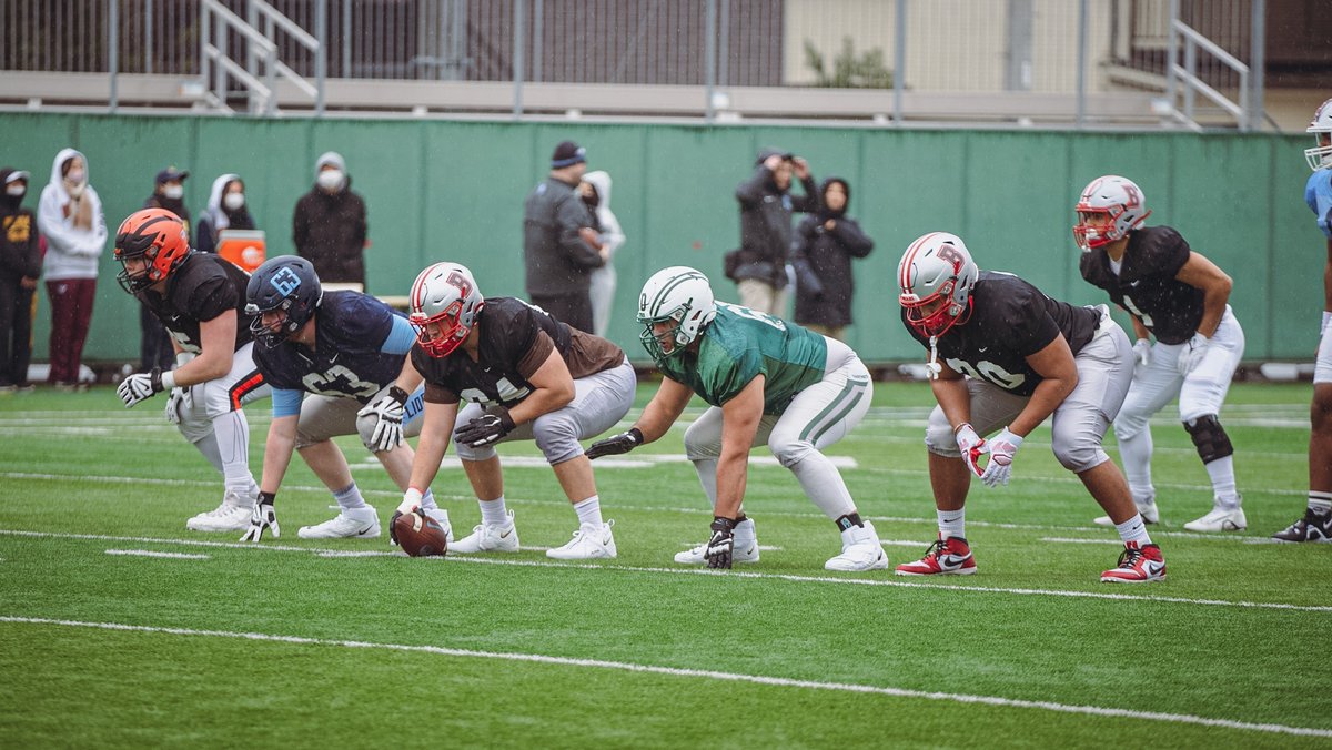 BrownU_Football's tweet photo. Day 1⃣ in Japan ✔️

#EverTrue #DreamBowl https://t.co/y9WXsT3ye5