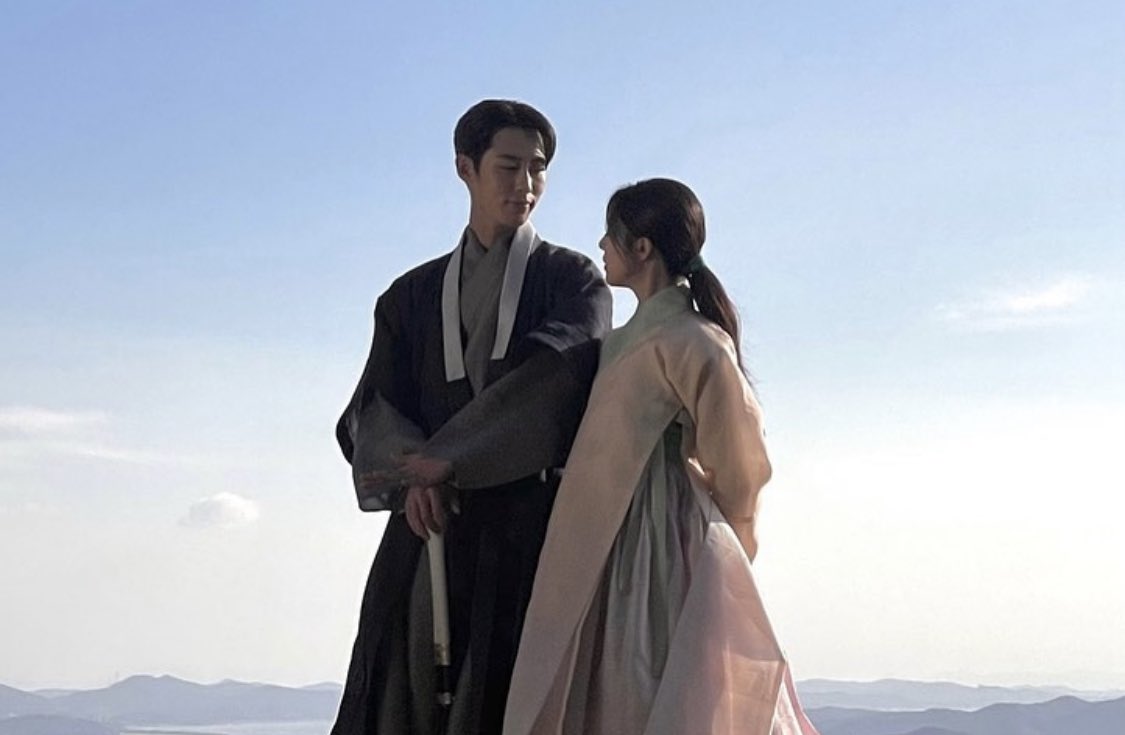 난 언제나 너의 곁에 있어. 그니까 너도 내옆에 있어줘 장욱. 그리고 나의 서방님~
