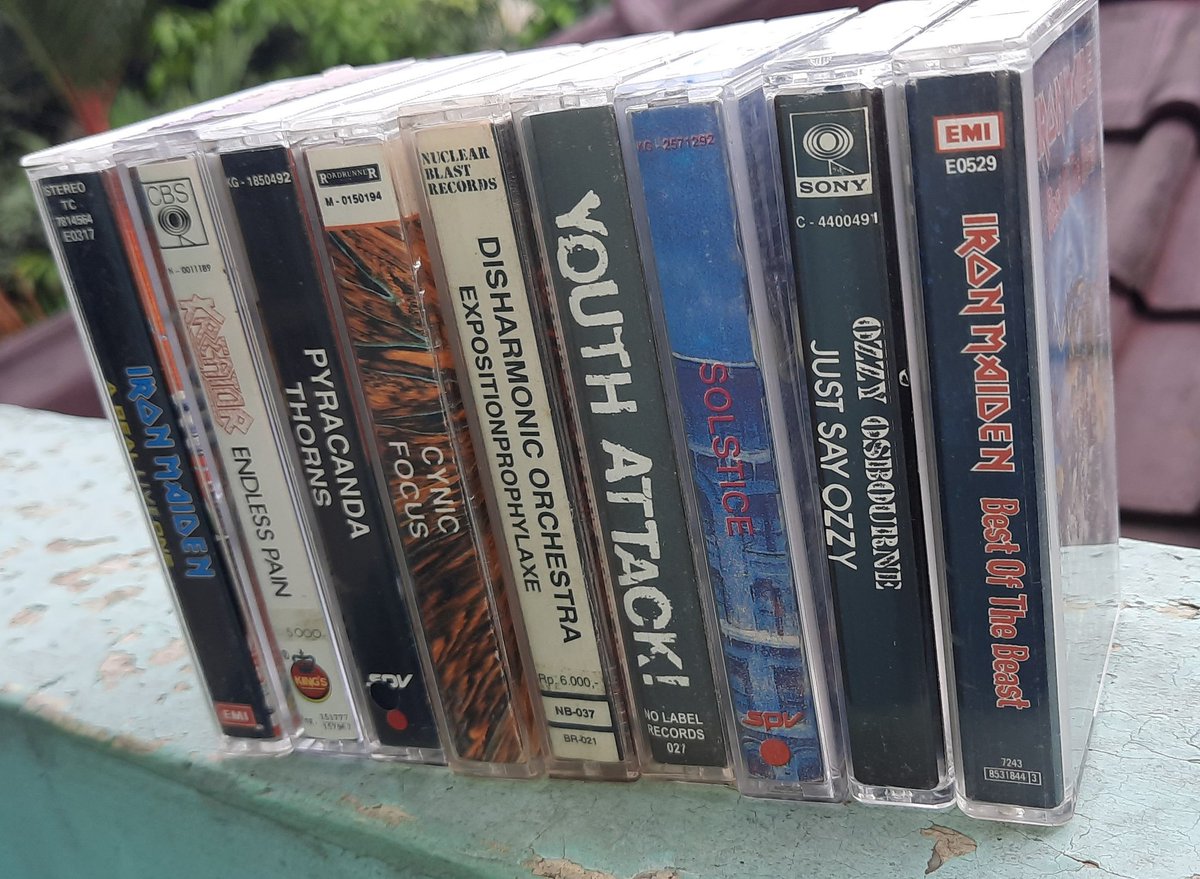 ibenz666's tweet photo. Time To play my collection Cassete @IronMaiden @OzzyOsbourne @kreator 🤟😎🤘#andriiben7 #amazing #kreator #cassete #koleksian #cynic #rilisanfisik #grindcore #heavymetal #speedmetal #ironmaiden #brutaldeathmetal #tape #radio #thrashmetal #heavymetal #punkrock #ozzyosbourne #rare https://t.co/gtyh6T0qu0