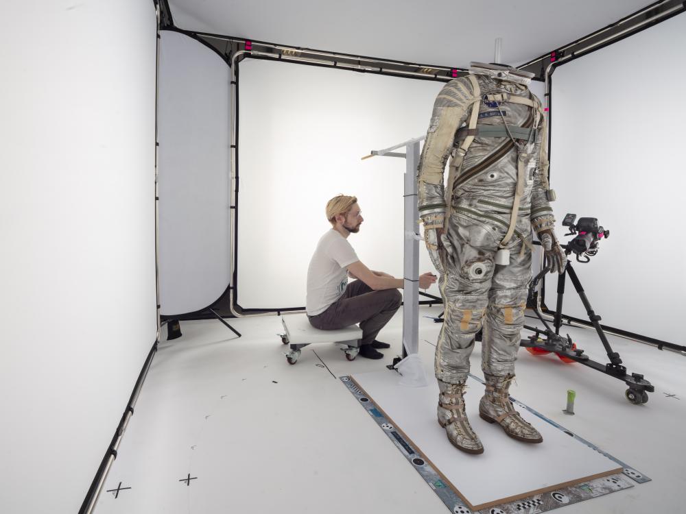 Smithsonian3D's tweet image. In 2022, 5 of our top 10 highest-viewed #3D models were from @airandspace! Read about the next exciting project coming in 2023: airandspace.si.edu/stories/editor…

#YearInReview #musetech @SmithsonianDPO 
Photo credit: National Air and Space Museum