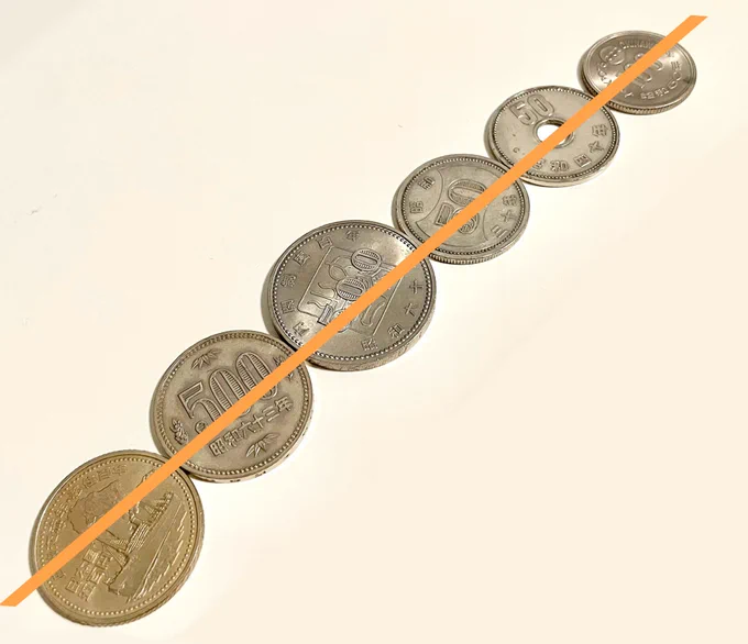 これ結構自慢なんですけど、記念硬貨とか古いお金のコレクションがあります 
