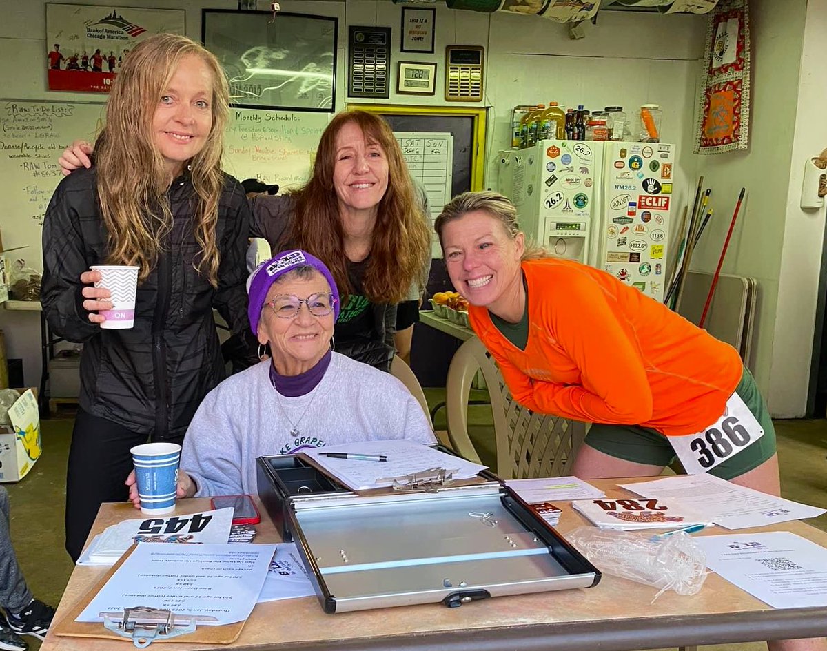 We shared a bunch more photos of our fabulous members volunteering at @BoldCold5K15K on our Facebook page @Runnersandwalkers. Check them out! #volunteersrock #runclub #lgraw #racelocal #boldinthecold #rungrapevine 
@AlanSivakumaran