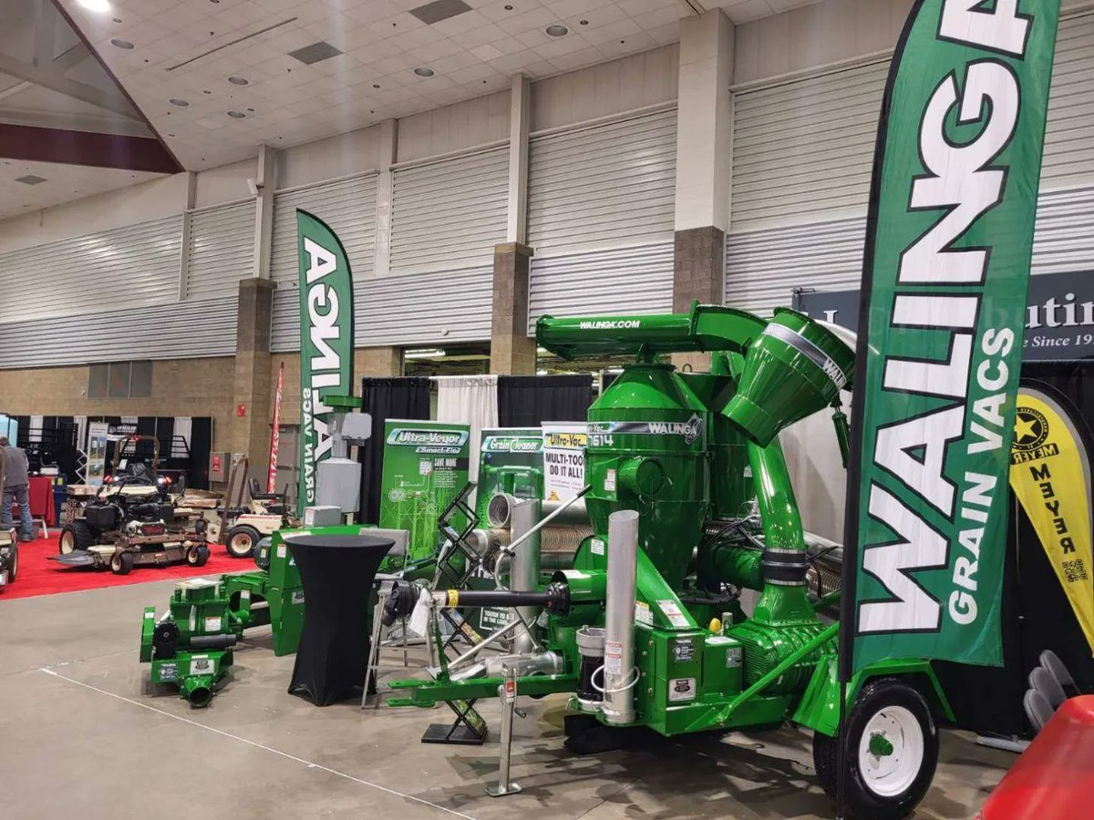 WalingaInc's tweet photo. #walinga rep for IN, MI &amp; OH Dane Peterson is out at the Fort Wayne Farm Show this week.  Talk to Dane about our #pneumaticconveying solutions and ask how our Smart-Flo automatic blower control can work with your existing blower system. #toughtobeatinthelongrun https://t.co/7g5TOkH0GY