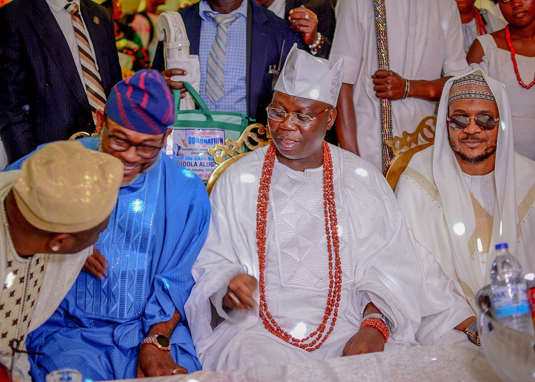 ShinaPeller's tweet photo. I attended the 5th Installation Anniversary of  Iba Gani Abiodun Ige Adams as the 15th Aare Onakakanfo of Yorubaland.

I pray that God continues to guide him aright as he discharges his roles in fostering unity among the Yorubas and promoting our cultural heritage. 

#Ayedero https://t.co/UAxfS7JxKl