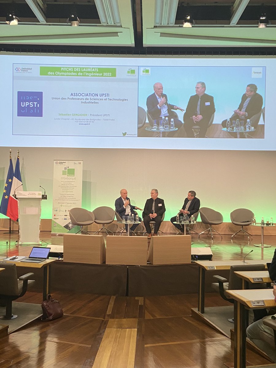 EmbeddedFrance's tweet photo. Présentation de l’association @upstifr, visant à promouvoir l’attrait pour les sciences & la technologie auprès des jeunes
#EmbarqueXV #education https://t.co/J1WoGuKNCr