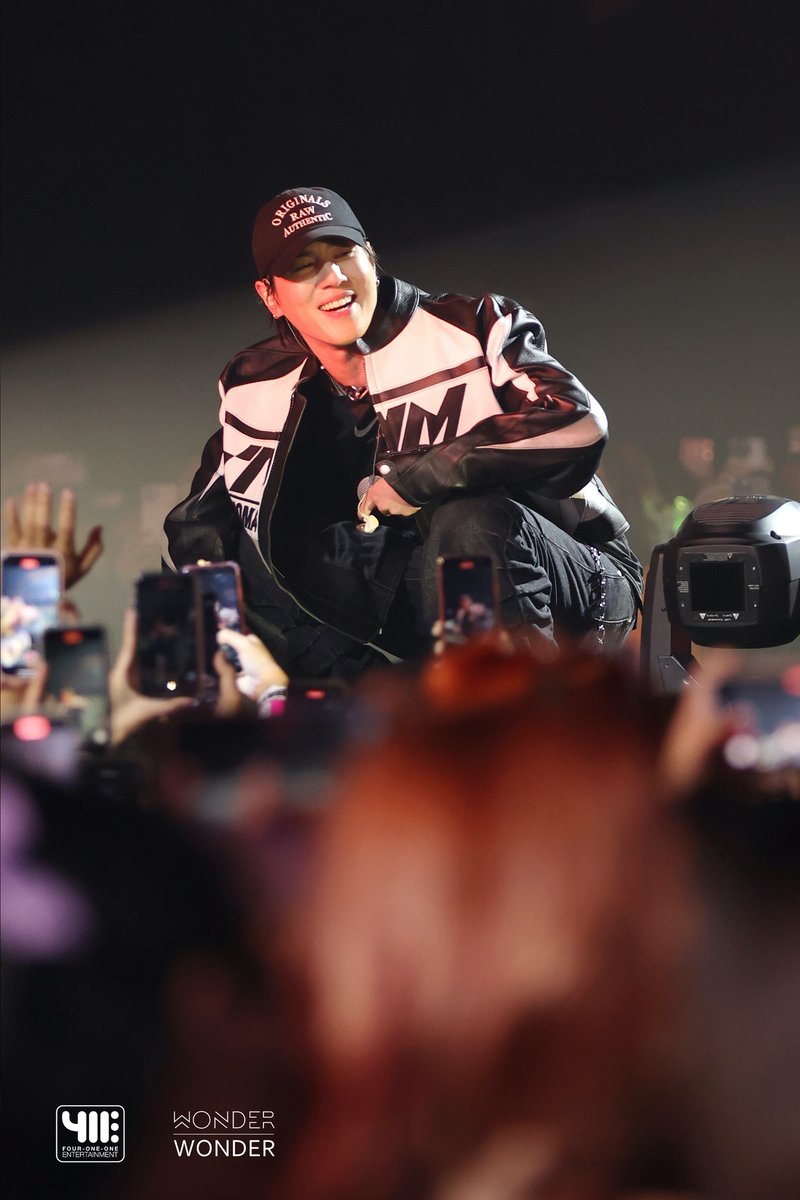 AOMGThailand (FAN BASE) tweet media