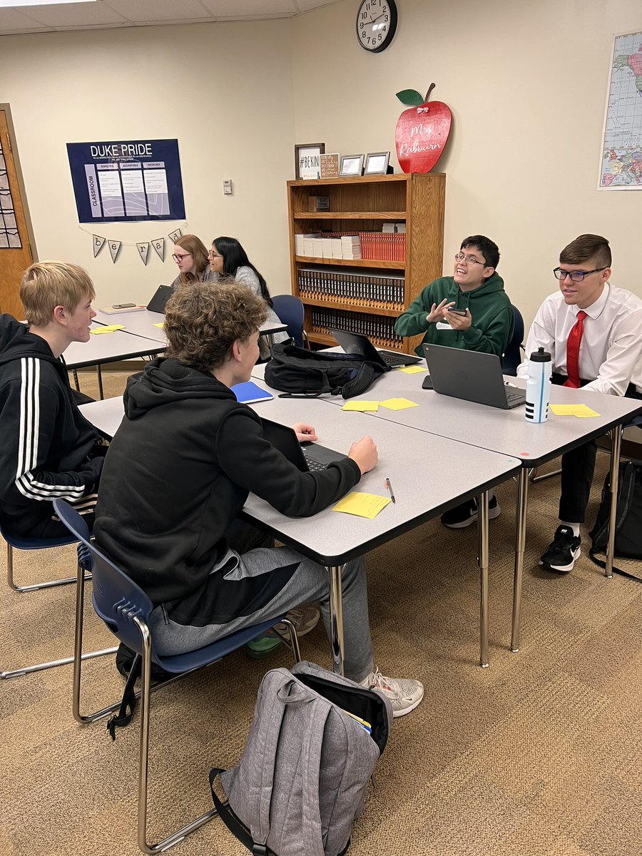 laurenrabourn's tweet image. Communication is difficult. Imagine not being able to hear.

After reading about one person’s memories describing her challenges &amp;amp; triumphs with lip reading &amp;amp; how that impacted her future, Ss were put in her shoes. 

#readmylips #engagedinlearning #connect #yorkdukes