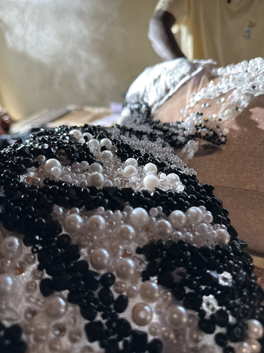 sozinio_'s tweet photo. Our black and white packaging’s just inspired the making of our new couture black and white garment #xhosdresses #sozinio https://t.co/Gxgm1PDKSc