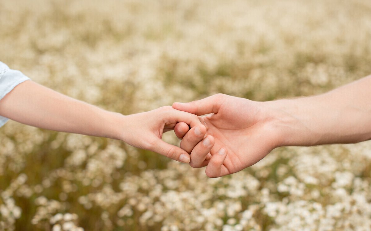 NinaDoesLife's tweet photo. "Many of us choose relationships of affection and care that will never become loving because they feel safer. The demands are not as intense as loving requires. The risk is not as great." bell hooks #love #bellhooks #onlove https://t.co/zB4h8NIHXA