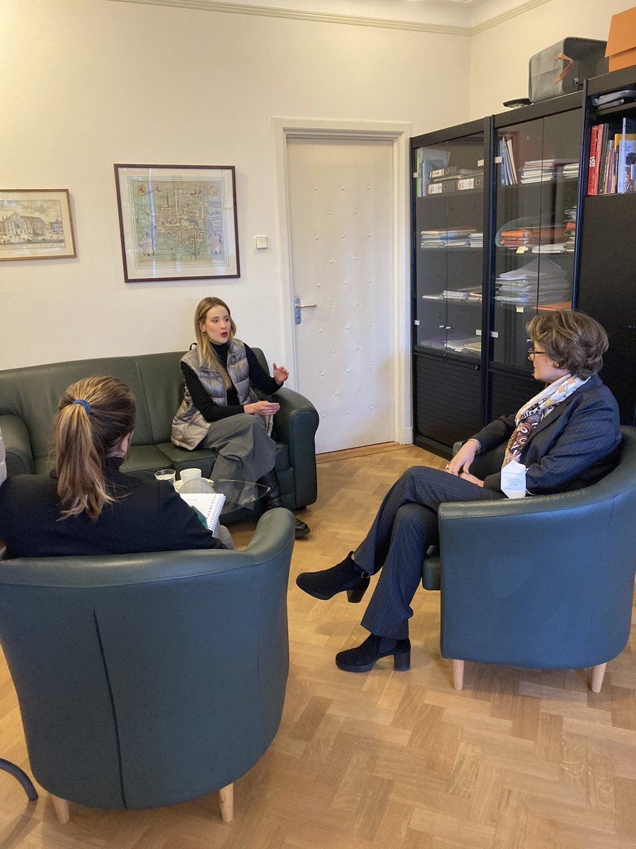 AstridHarz's tweet photo. Great to catch up with my mentee Maria Manuela‼️ Happy to see her progressing in impressive manner & thank you for the feedback on our #Mentoring4Future program. @koflerkatharina @AustriainNL @INTGenderChamps https://t.co/mifRk6pzQq