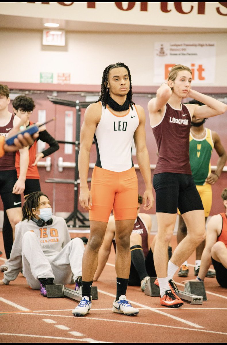 Leo track and felid is where it’s at 🦁!!!
<a href="/TrackLeo/">Leo Track & Field</a> @LeoCatholicFB <a href="/DrFridayNiteLts/">Dr. Marques Stevenson</a>