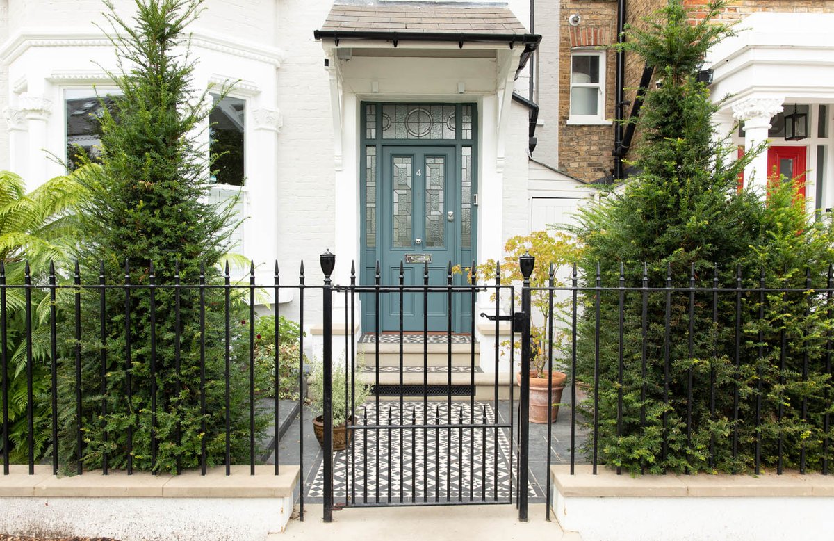 This completed front garden project comes equipped with elegant railings, established trees and a mosaic pathway, to create a character finish.

lfgc.uk

#green #instagarden #instagardening #gardenrenovation #gardens #gardensofinstagram