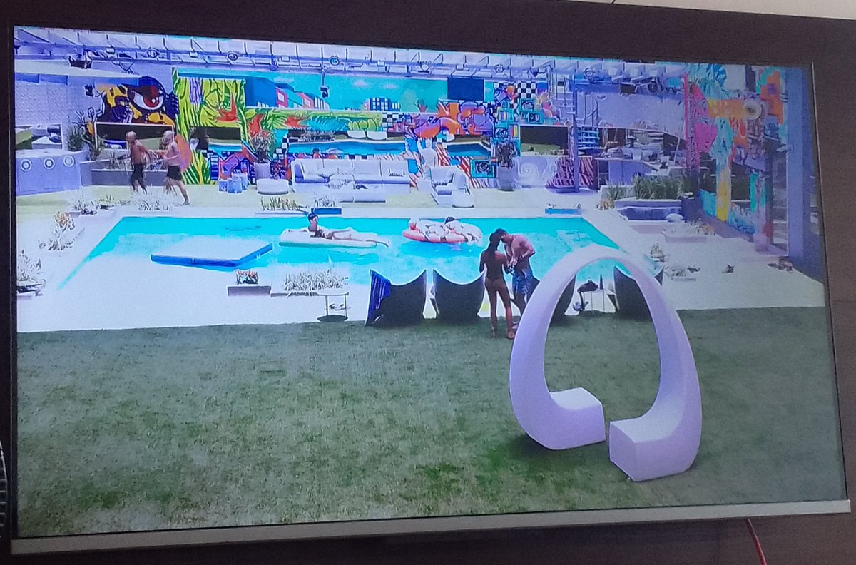 LolamacedoC's tweet photo. Novo vício desbloqueado nas férias: assistir ao bbb23 🤣🤣🤭
#BBB23 https://t.co/z2K0hQAFtI
