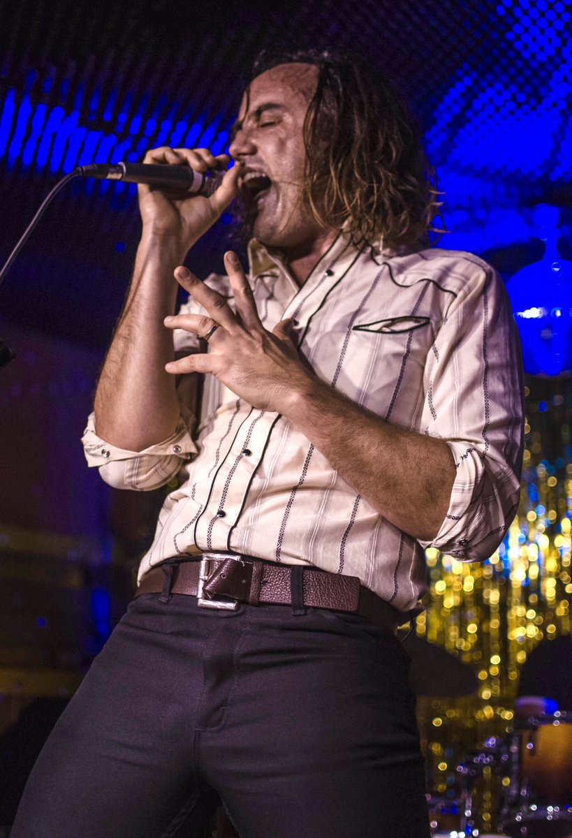 Betchya didn’t notice my belt was messed up until I pointed it out! #advancedmarketing #belts