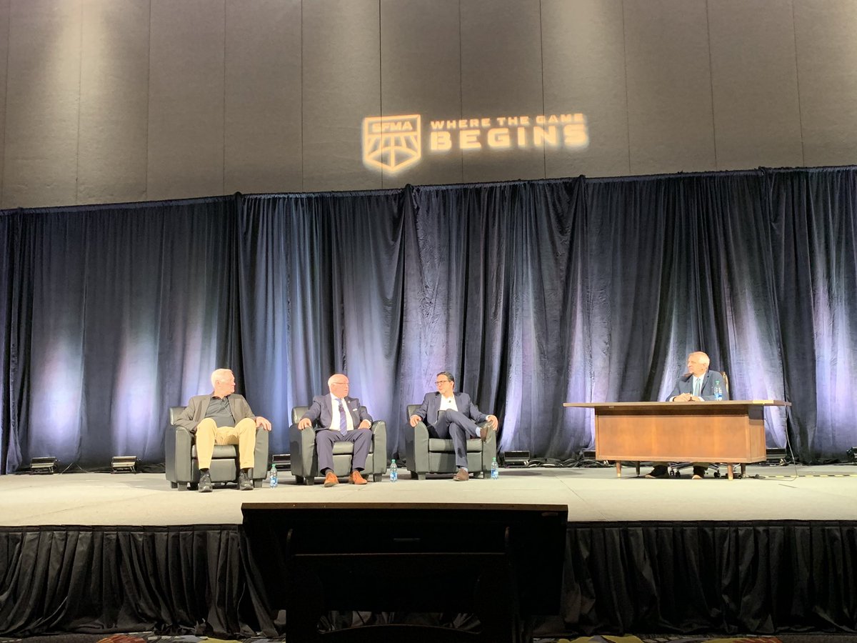FieldExperts's tweet photo. Kicking off Conference Day Two with a can’t miss General Session. 

Our panel of experts discuss the opportunities that come with hosting the 2026 World Cup. 

#SFMA2023 https://t.co/B5AILok1GS