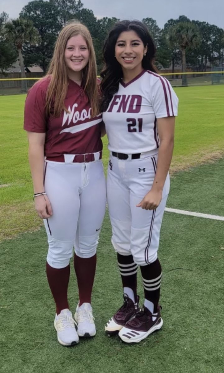 H_Summers17's tweet photo. Vype Magazine media day was fun...Got to see lots of current and old teammates. Good luck to all my girls this season!  See you on the field ladies!  Cy Woods🥎💪  @KWUSoftball @vypehouston @Samthegladiato4 @YadiraO49489459 @CyWoodsSoftball https://t.co/kV0LZgyoYP