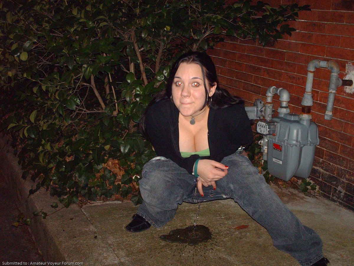TheIconoclast17's tweet photo. Part 12: from my collection of girls #peeingoutside, #carpee, #squatingtopee, #publicpeeing, #peestream, #peeingwithfriends https://t.co/stti7gNxqu