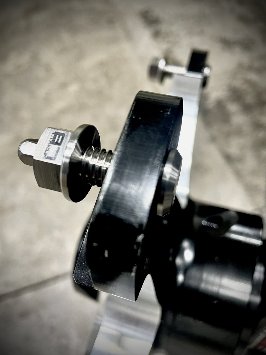 🔥💥NEW PRODUCT💥🔥

Introducing our front hub wheel stud kit… Our kit will fit (DMI-WINTERS-SANDERS-KING-KEIZER-VAHLCO-TJ FORGED) front hubs. Go to our website for pricing and more info. Go lighter and look better with 87titanium!!! 

87speed.com/shop-K6V4z

#madeinusa