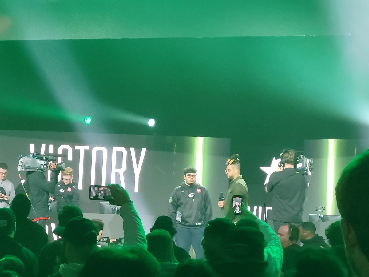 MangosFL's tweet photo. @scump Thank you for everything. Been watching you since middle school and just graduated college. Major 1 happened at Raleigh a day before my graduation so I got the privilege of watching you compete in person. Good luck in whatever you do and thanks for everything. https://t.co/DadvsUpeOH
