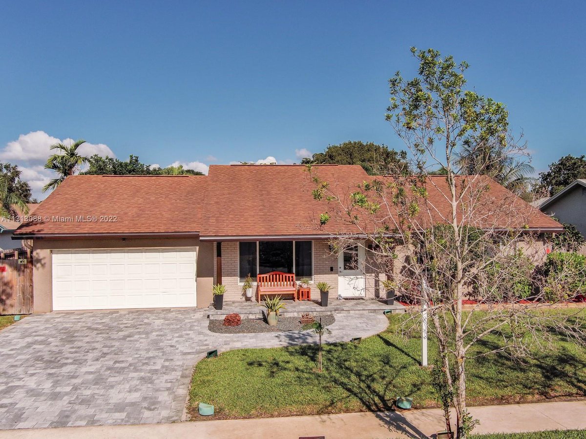 RamonaBautista3's tweet photo. Give your life a fresh boost with a home upgrade. Is this the one?  #homesforsale  https://t.co/IHS8WV0dqp https://t.co/IY0sdlye8R