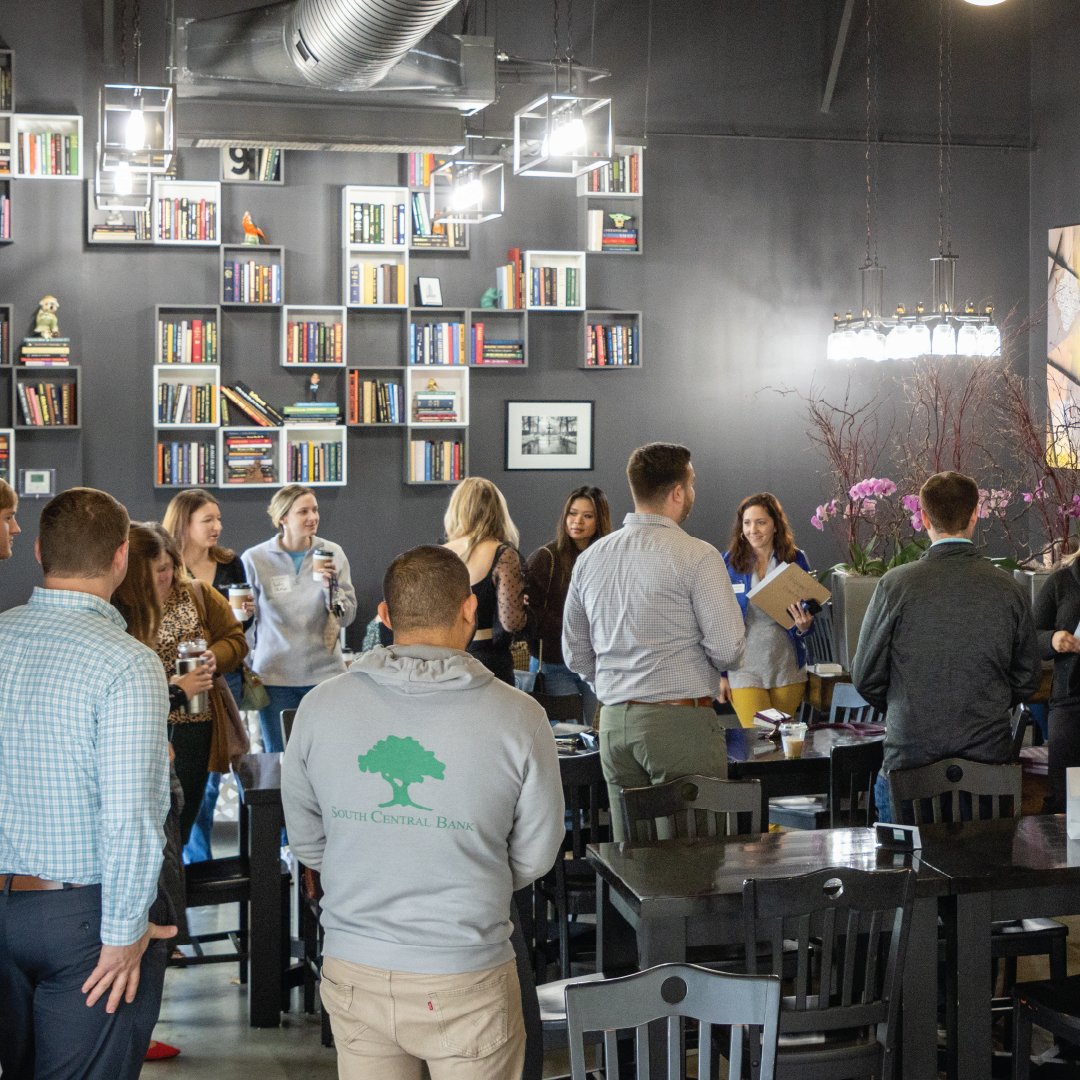BGYoungPros's tweet photo. Thanks to everyone who joined us for Coffee + Convos today @q_bowlinggreen 
We love seeing both new and familiar faces. Coffee + Convo is great way to connect with like minded young professionals in a casual environment. https://t.co/UsMDrlM1HX