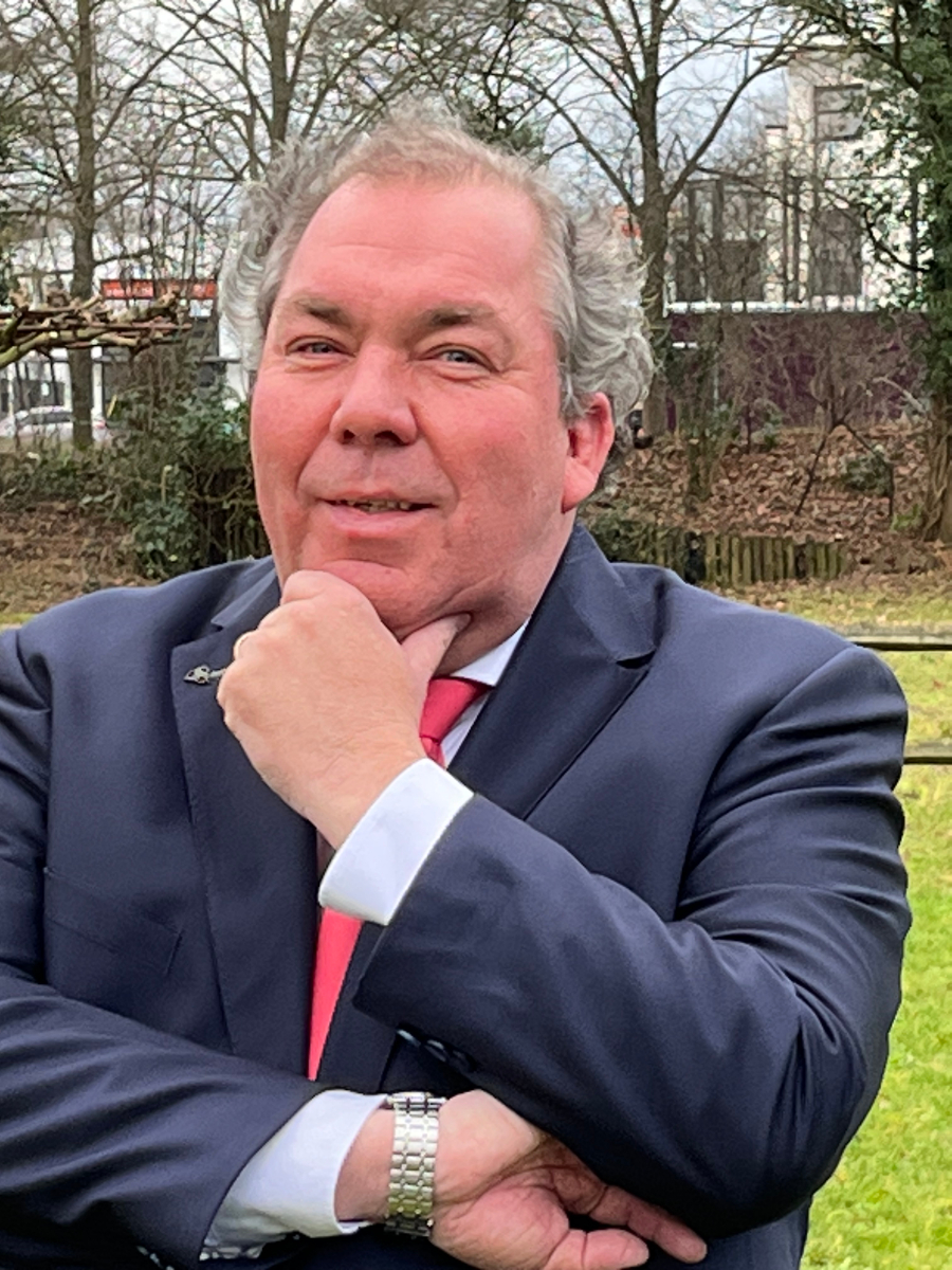 De gemeenteraad van Buren draagt Hans Martijn Ostendorp voor als nieuwe burgemeester van Buren. Meer lezen? Ga naar buren.nl/nieuws