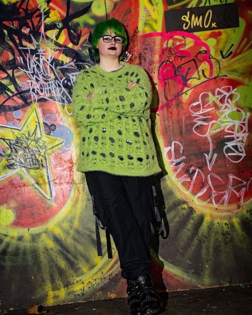 Cody_the_weeb's tweet photo. My sister took some pictures for her college and I was the model!!!📸✨ 

#photography #alt #lgbtq #foryoupage #weeb #gamer #cosplayer #makeup #greenboi #sister #edgy https://t.co/Ok4Z26jRRh