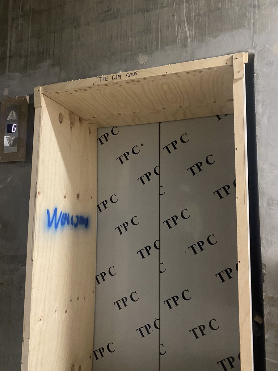 nickipicks's tweet photo. Further evidence to support previous post. Just a typical day on a construction site… ❤️ when you see it 🧐 https://t.co/hkzmQprH8V