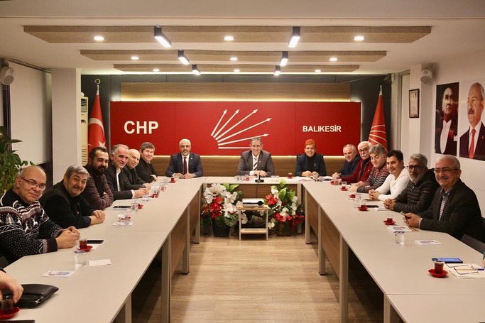 Olağan il yönetim kurulu toplantımızı gerçekleştirdik. Cumhuriyet Halk Partisi iktidarı için, hep birlikte çok çalışacağız ve birlikte başaracağız.

#İktidarÇokYakın
#BirlikteBaşaracağız
#GeliyorGelmekteOlan