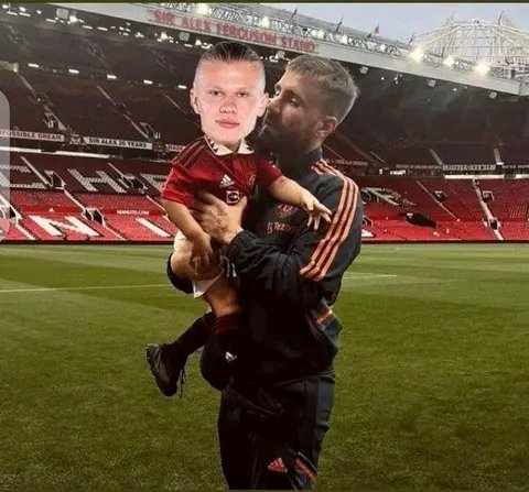 AshrafAlbashee's tweet photo. FIFA should investigate how Manchester city went to Old Trafford as Chelsea 😂 🤣 😂 https://t.co/N6rt9oKPfF