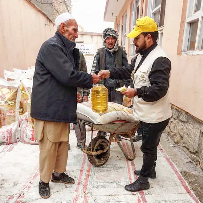 bayatfoundation's tweet photo. As part of our annual Winter Aid Drive, Bayat Foundation distributed flour, rice, and oil to 170 destitute families in the 13th District of Kabul City. https://t.co/UansdIKF5P