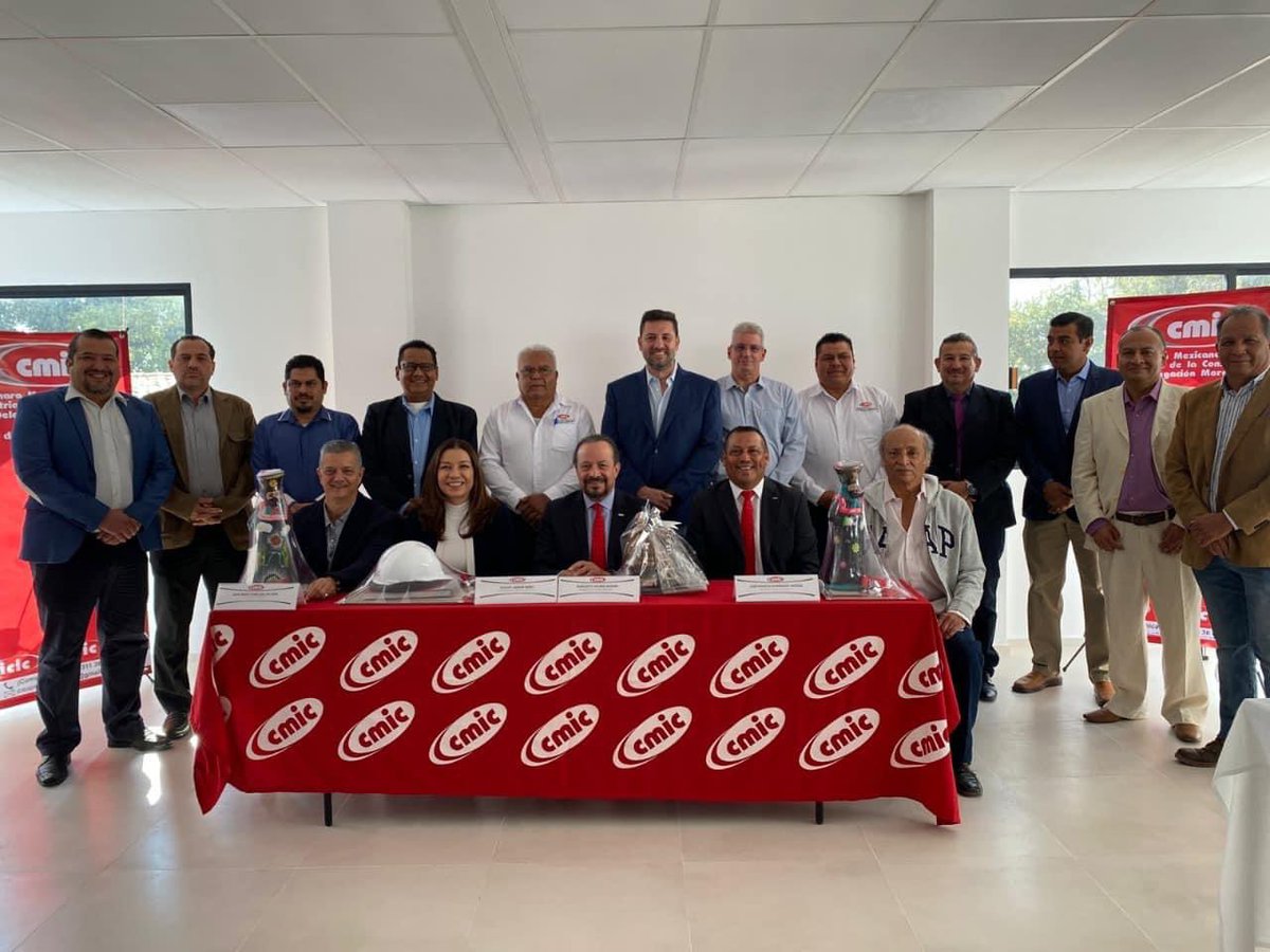 SDEyT_Morelos's tweet photo. 📄#Boletín | Incrementa Morelos oferta educativa en construcción con la inauguración del @CMICMORELOS  🔧👷🏻

✅ A través del @FIDECOMP se realizó la rehabilitación y equipamiento de espacios físicos y digitales para la institución

Más detalles 👉🏻 https://t.co/bLKsrDU1ge https://t.co/m8z6qErZnP