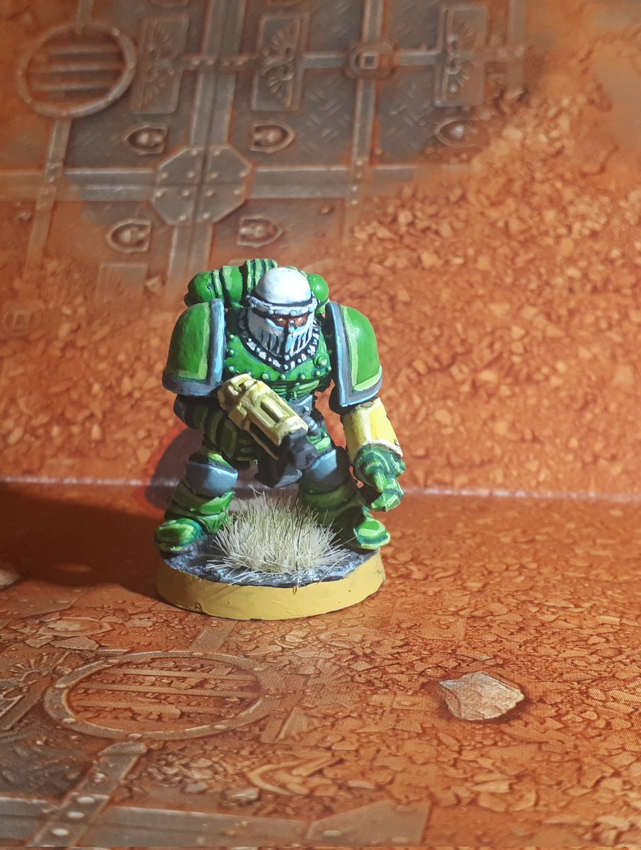 pixel_van_gogh's tweet photo. #1minixdia2023 #warmongers #spacemarines #sonsofmedusa #oldhammer
17/1/23
Marine del blister clásico "armaduras astartes a través del tiempo" https://t.co/B1t5CEY2vG