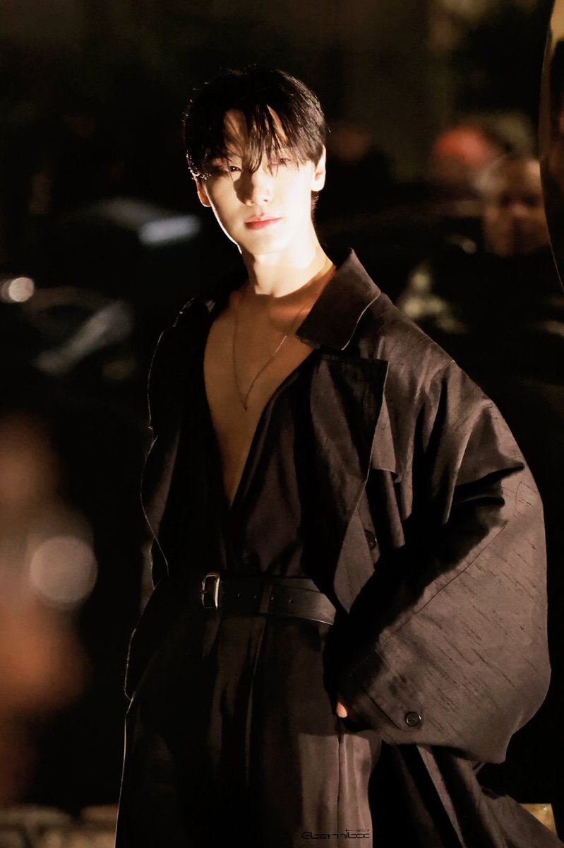 ปารีสร้อนเป็นไฟละมึง ไหนว่า ysl เปิดตัวคอล winter2023 ทำไมเตนล์ลีเขาฮอตสัสขนาดนี้ ถูกใจมากกกกก ดูจริตการโพส จังหวะการมอง โมเดลสุดๆๆ

#SaintLaurentxTEN