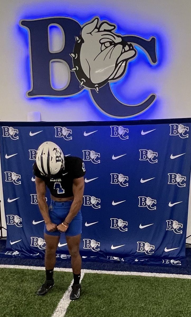 omarhouston12's tweet photo. #AGTG After an amazing visit and great conversation with
@COACHMO54 I'm extremely blessed to receive an offer from
Barton College! @910Preps @RoddBaxley @robertphouston @RecruitFayNC @CoachWill850 @AbsoluteAthlet1 https://t.co/sJuLtWNeT6