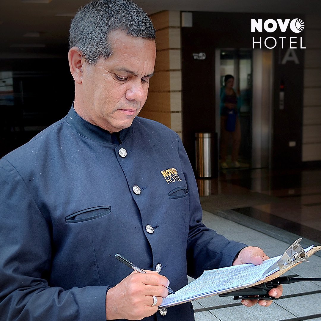 Novohotelexpres's tweet photo. ¡Para nosotros es importante tu seguridad!

Contamos con un equipo capacitado las 24 horas 🔒 para que puedas disfrutar de una estadía en confort y tranquilidad.

Despreocúpate al momento de tu visita al #NovoHotel y confía en nosotros. https://t.co/44K0ZH5Heo