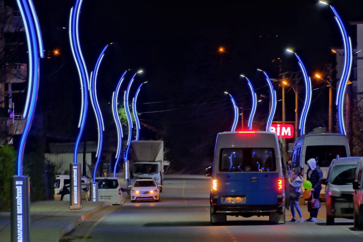Mahallemi Güzelleştiriyorum projemizle tam 555 sokak ve caddemizin çehresini değiştirdik.

Aşkla çalışmaya devam!
Korucuk'tan hayırlı geceler 🙂

#AdapazarınaDeğer