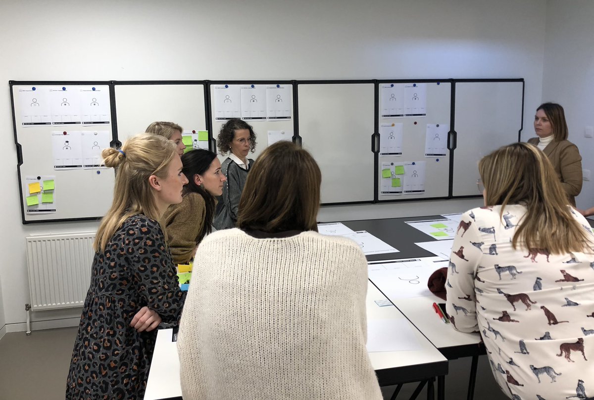 THINK3_lab's tweet photo. Vandaag kregen we de zorgcoördinatoren van @ZOLziekenhuis op bezoek om samen te denken over de organisatie van zorg op verpleegafdelingen. #thinkAgainThink3 #nursing #healthcareEngineering https://t.co/DIMEyxkWwF