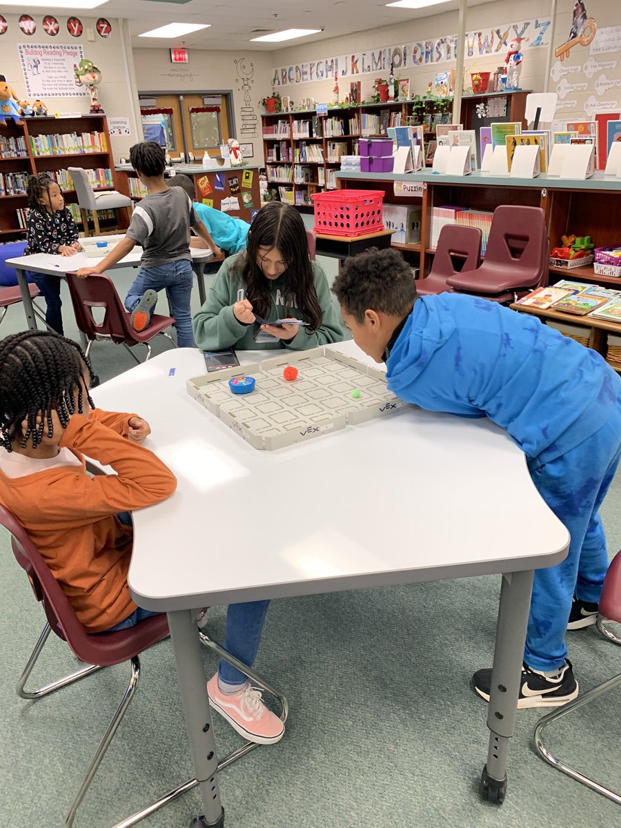 Vex 123 with <a href="/Jchilds05/">Jennifer Childs</a> in Oak Hill ASAP! Bulldogs using code readers!@OHES_Covington <a href="/tutuedtech/">Ijeoma Johnson</a> <a href="/DeenajSams/">Deena Sams</a> <a href="/SamoraHoward/">Samora Howard</a> <a href="/RuthieGreen/">Ruth Green</a>