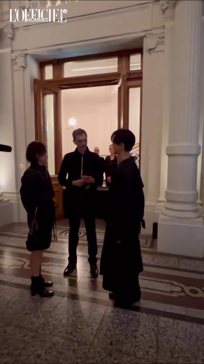 หล่อมีมารยาทที่สุด #SaintLaurentxTEN