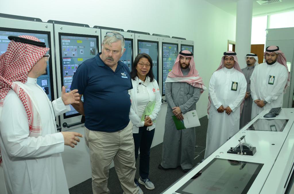 Kau_Fms's tweet photo. the Executive Director of the Saudi Rowing Federation, Mr. Youssef Jelidan, visited the Faculty to discuss ways of joint cooperation in the field of marine sports

 #Promising_Future
 #King_Abdulaziz_University
 #Asian_Rowing https://t.co/ngIY0K1yS1