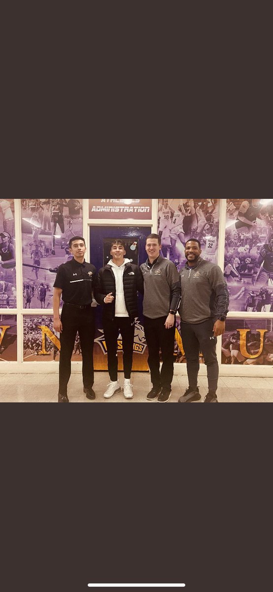 dylanchavez00's tweet photo. Just to throw it out there ,how many teams can say the whole squad has opportunities to play college basketball?Amazing opportunity coach mason has given us New Mexico kids!Giving hope to all future New Mexico kids!! #abcisdoingitright @AlbuquerquePrep @coach_bmase @mike_murph10 https://t.co/XtWePiSIza
