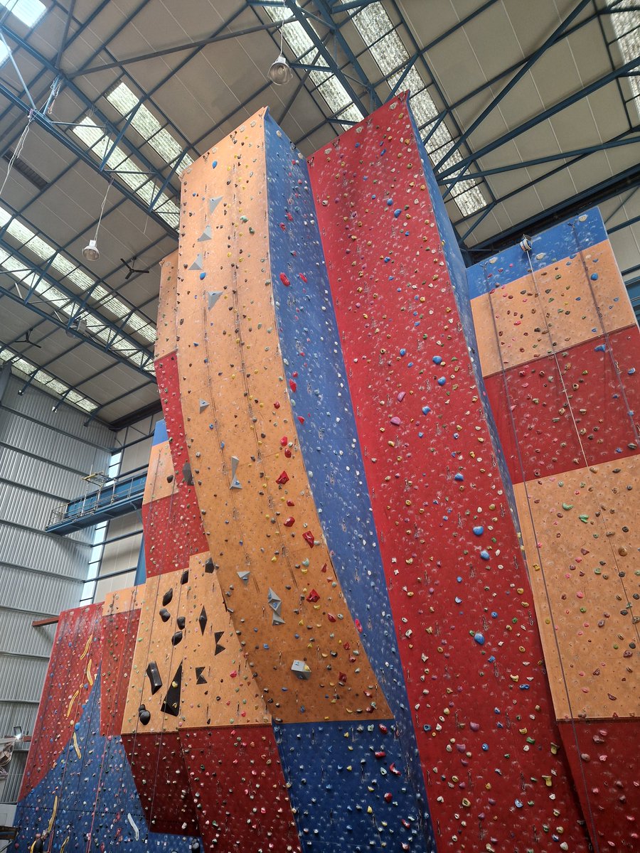 Y10 girls from <a href="/NewcastleHigh/">Newcastle High School for Girls (GDST)</a> <a href="/NHSGsport/">Sport at Newcastle High School for Girls</a> were superb today <a href="/SunderlandWall/">Sunderland Wall</a> completing a GCSE #PE #climbing assessment. Top skills = Top marks!! Outstanding attitude and approach.  @MtnTraining @MT_Association <a href="/the_AMI/">The AMI</a> <a href="/Team_BMC/">British Mountaineering Council</a> @NICAS_team