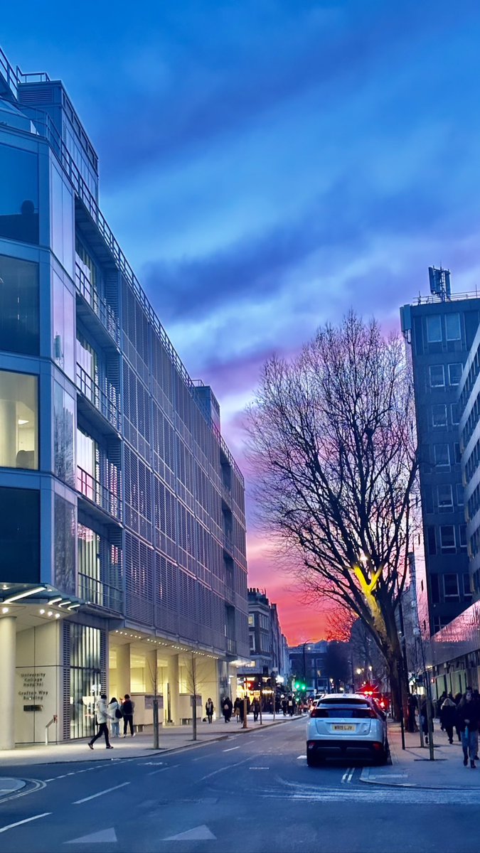 Sunset on @uclh #ProtonBeamTherapy in Grafton Way Building this evening 🌅