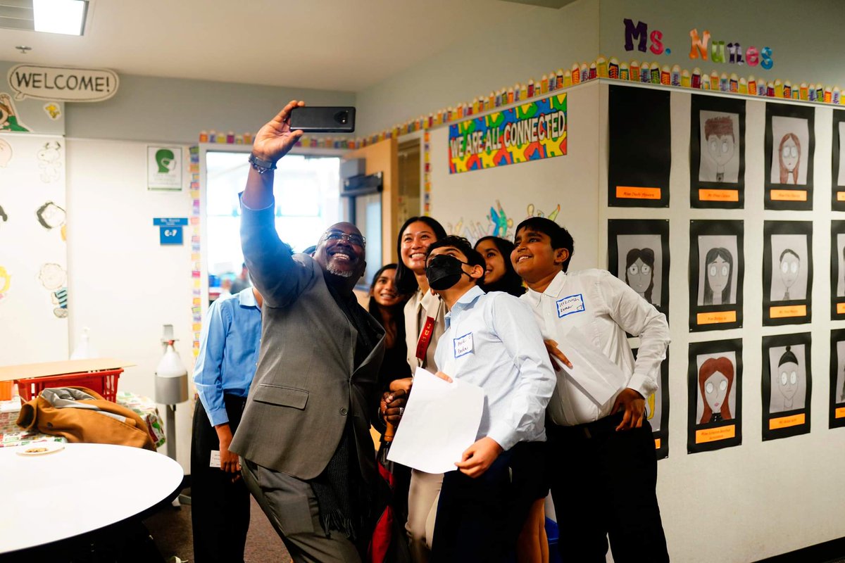 Dr. Antoine Hawkins tweet media