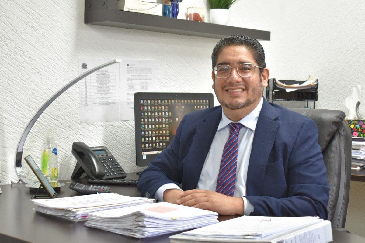 RecuentoSemanal's tweet photo. Será a las 15:30 horas de este martes, cuando Luis Fernando Reyes Rocha rinda protesta como Secretario Ejecutivo del Organismo Público Local Electoral, en sesión del Consejo General. https://t.co/LXQq9Ng36f