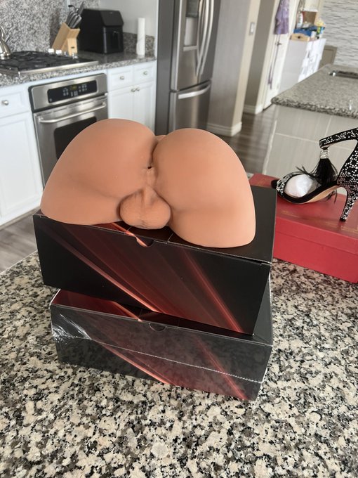 Subscribe to my https://t.co/a6gmjKimqX &hellip; just got some new ass &amp; balls in &hellip; a little sensual &amp; a little<a href="/tag/newprofilepic"class="tags"><span>#newprofilepic</span></a>