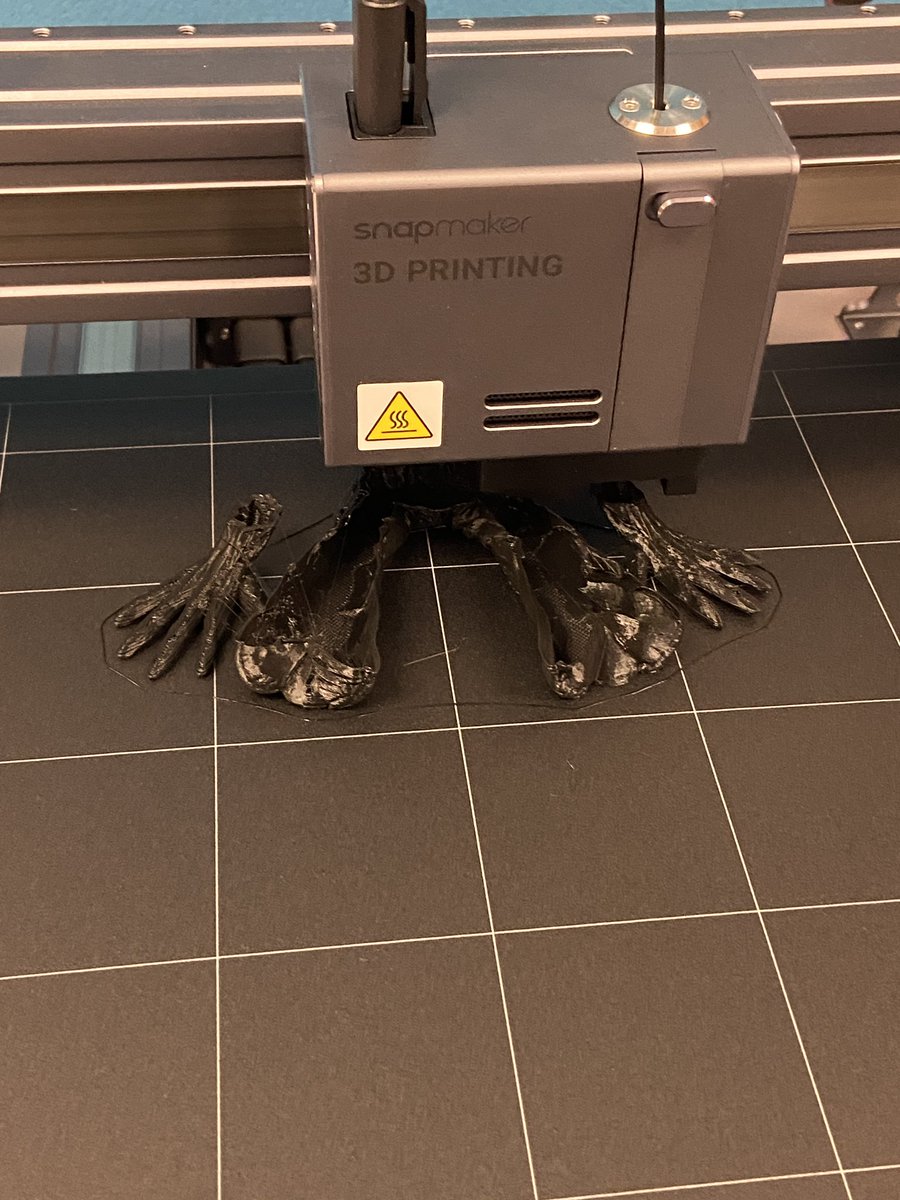 lmadgett22's tweet photo. Exploring how to use our new 3D printer through the use of Tinkercad, the X, Y, and Z axes, and looking forward to increasing student engagement by bringing future projects to life @Harrisfield1 @TVDSB @JeffBruce11 @ShawnaRBerlin @tvdsb @HarrisfieldGr8 https://t.co/LdZdKyp2uJ